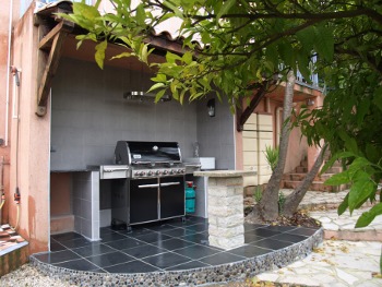 Joneau outside kitchen 
